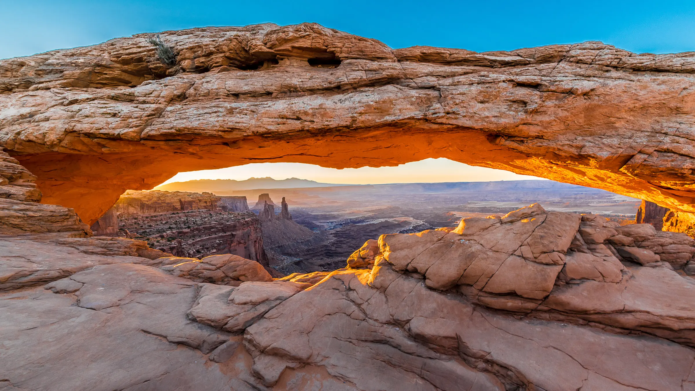 World Deadliest Hikes (And How to Survive Them)